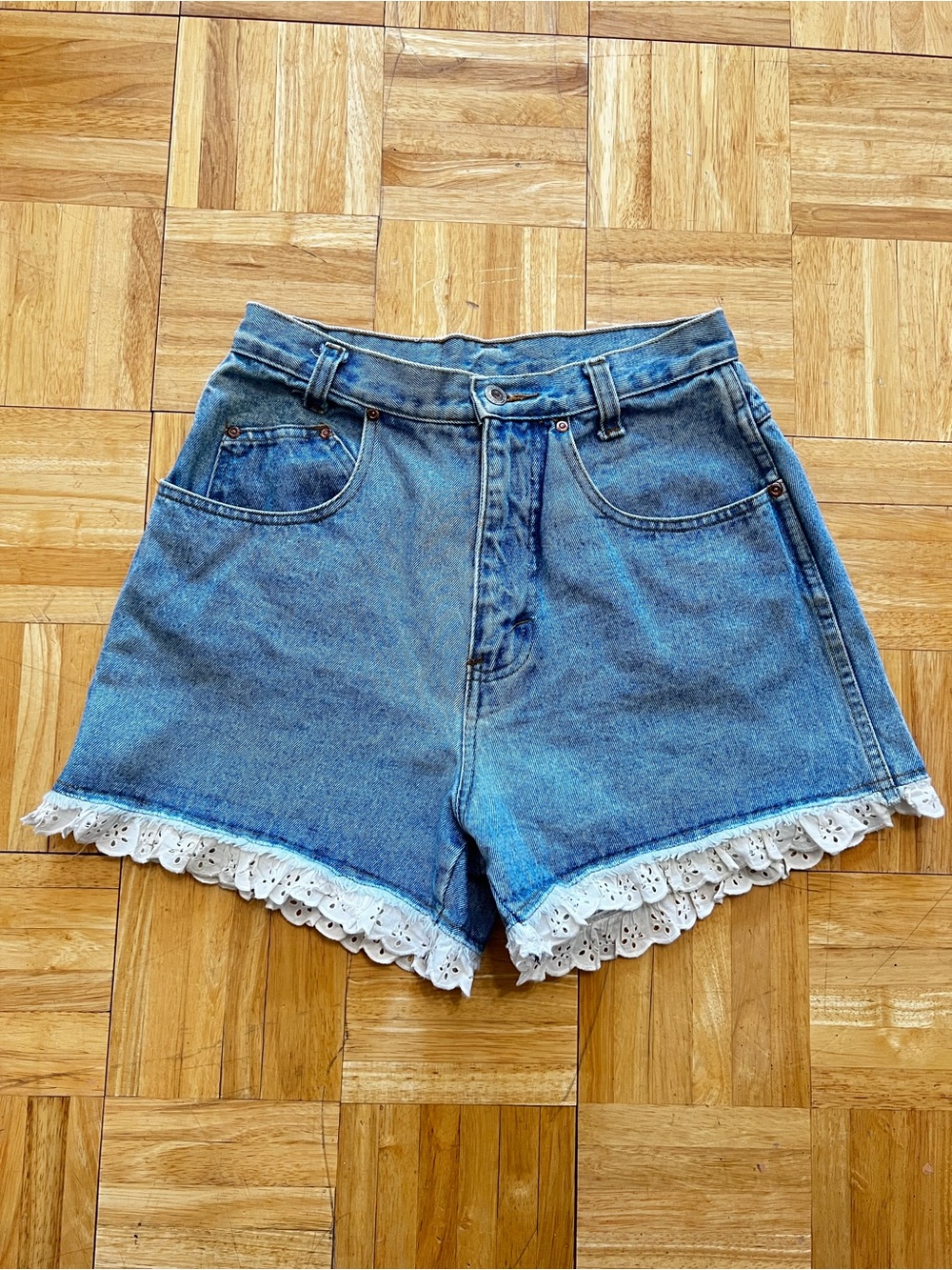 True Vintage Denim Daisy Duke Shorts Eyelet Lace Trim High Waist 90s Coquette 11